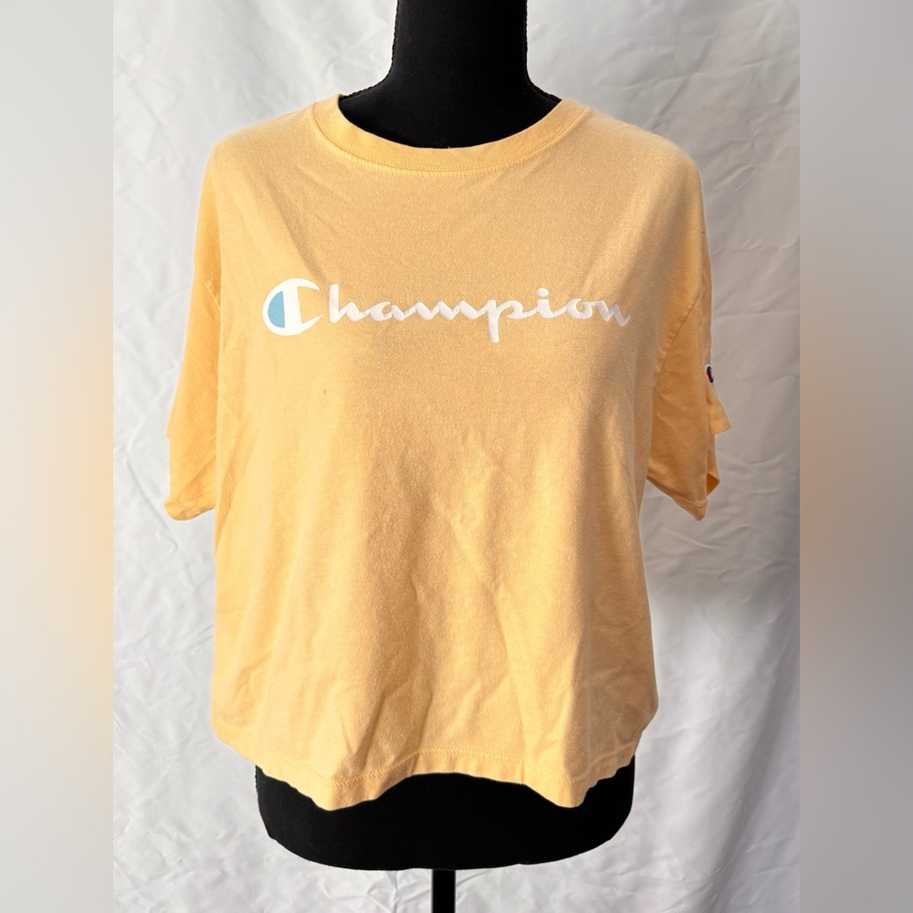 Champion Large T Shirt in Yellow